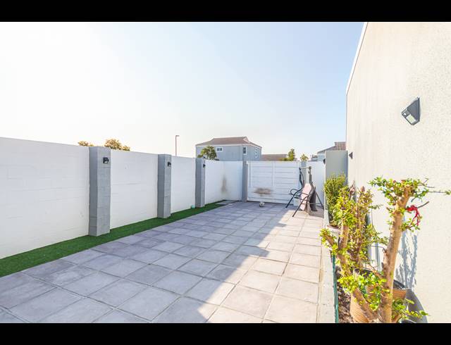3 BEDROOM FREESTANDING SOLD IN SUNNINGDALE